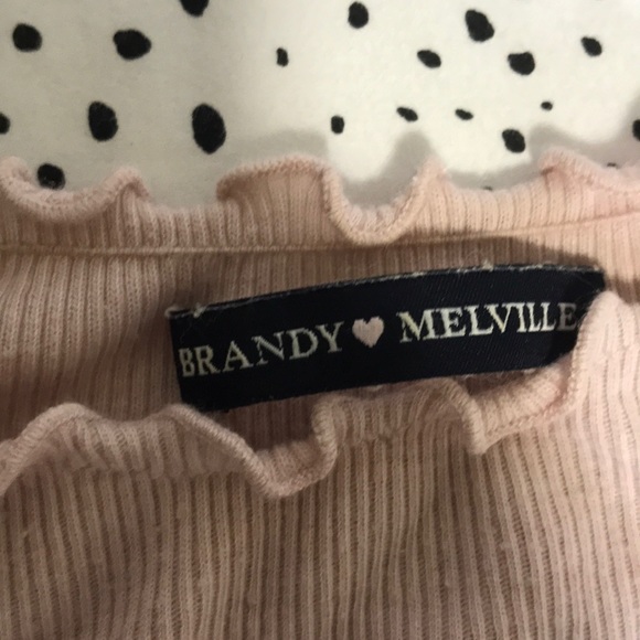 Brandy Melville ribbed off the shoulder top - Picture 2 of 2